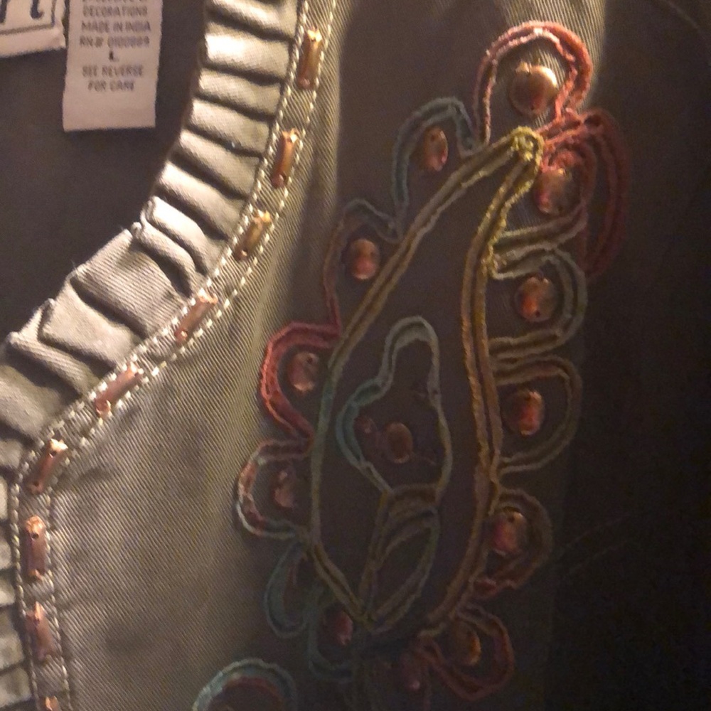 Blazer - Picture 2 of 2